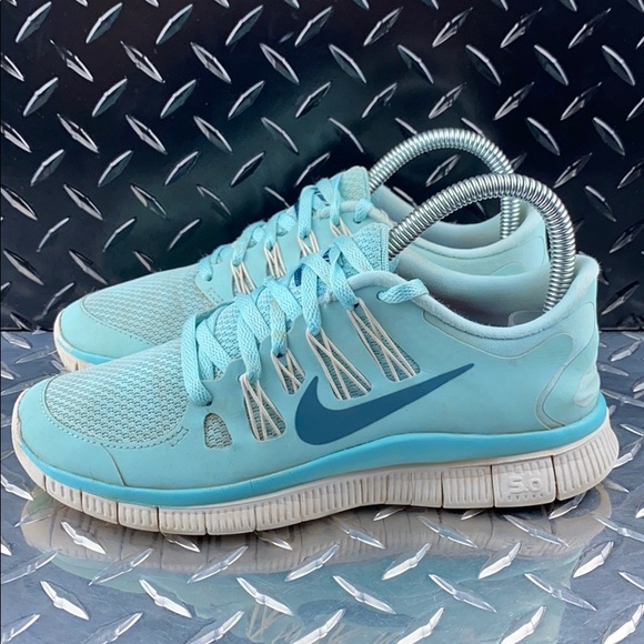 Nike Shoes - NIKE FREE 5.0